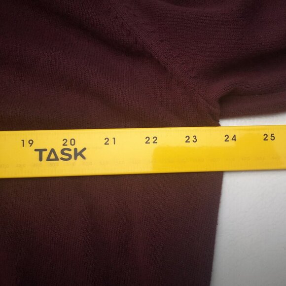 Izod Men's Size Large Burgundy 1/4 Zip Straight Fit Sweater - Picture 6 of 8